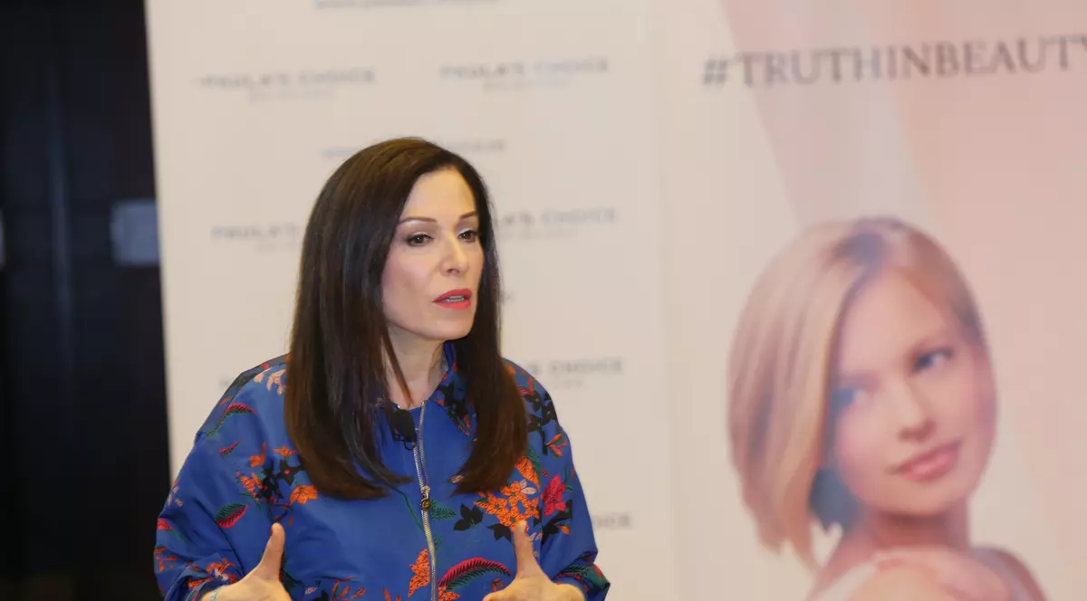 Sfaturi pentru îngrijirea pielii, de la Paula Begoun. Paula Begoun la București