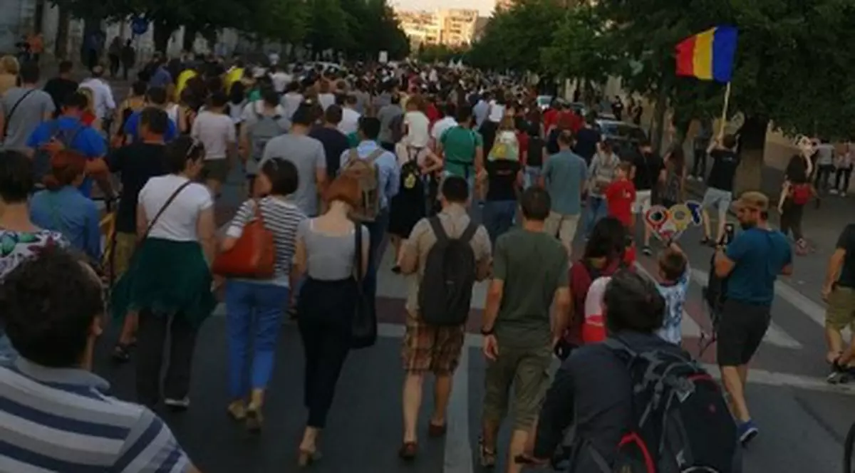 Peste 1.000 de persoane au participat la un miting împotriva Guvernului în Cluj