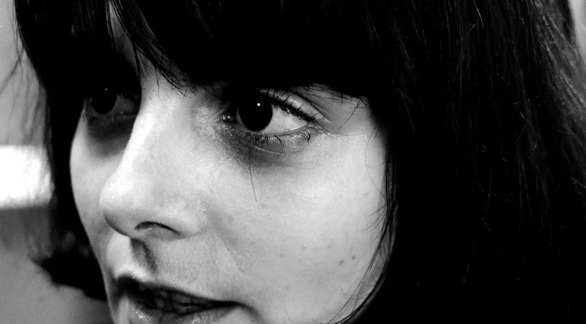 Moment de reculegere pentru stilista Raluca Roșu, la Gala ELLE New Media Awards