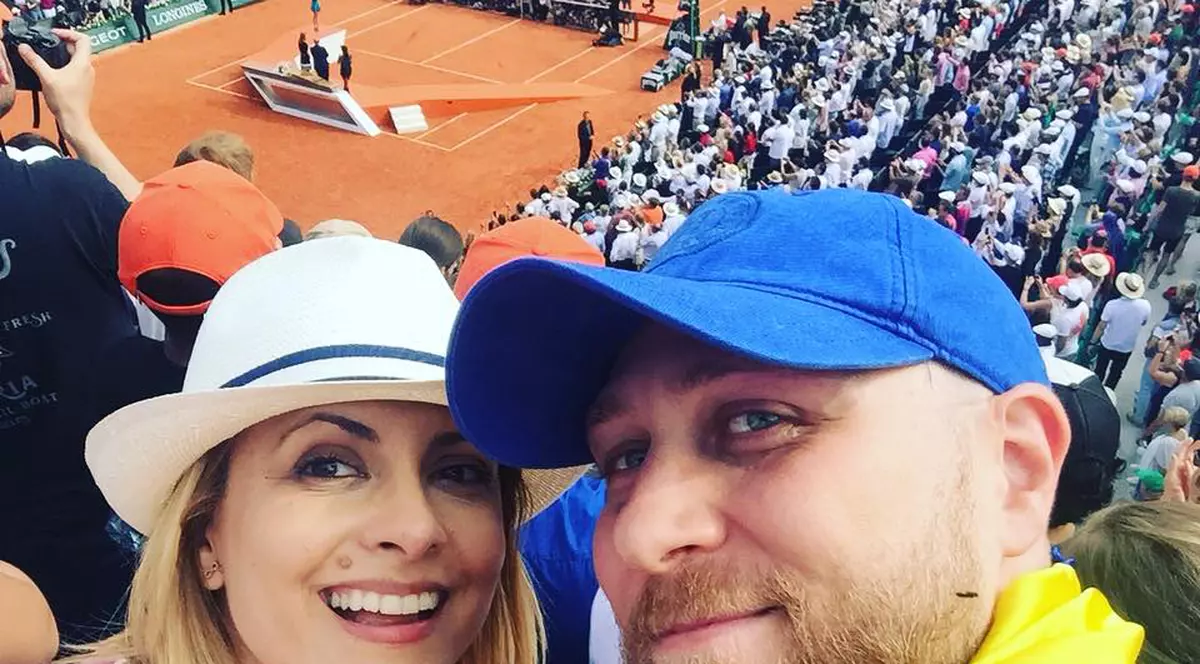 Fetița și soțul Simonei Gherghe, într-o imagine de colecție. S-a întâmplat de ziua lui Răzvan