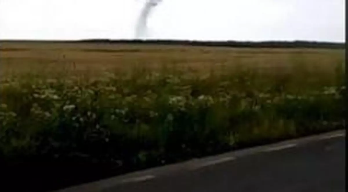 Tornadă în Teleorman. Imagine cu fenomenul extrem