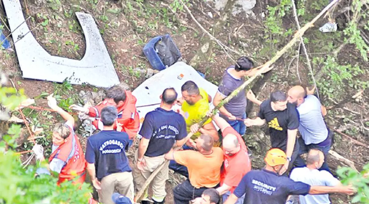 Ce s-a întâmplat azi, 26 iunie. România este în doliu național, după accidentul din 23 iunie 2013 din Muntenegru