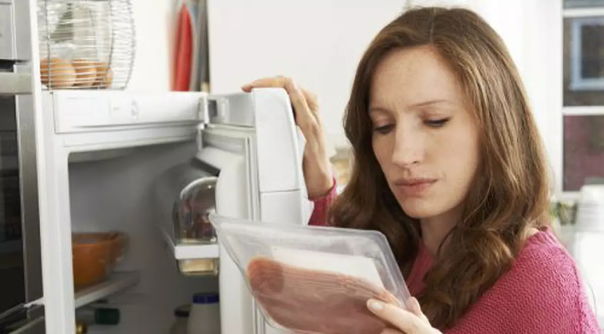 Câte E-uri se găsesc în șunca de Praga