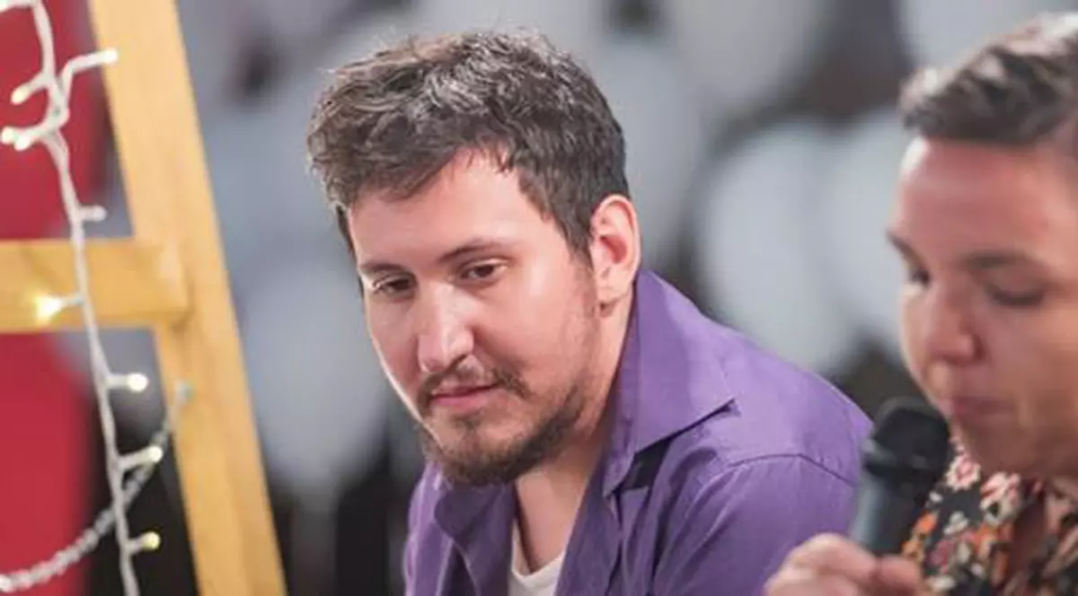 Poetul Adrian Diniş a murit la doar 32 de ani. Un accident vascular l-a ucis