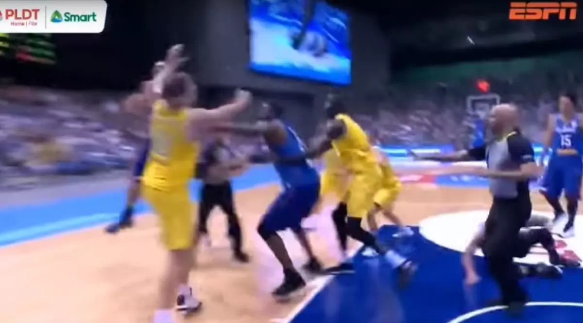 Cea mai mare bătaie din baschetul mondial, la meciul Filipine- Australia, din preliminariile CM 2019. Jucători din NBA, implicați