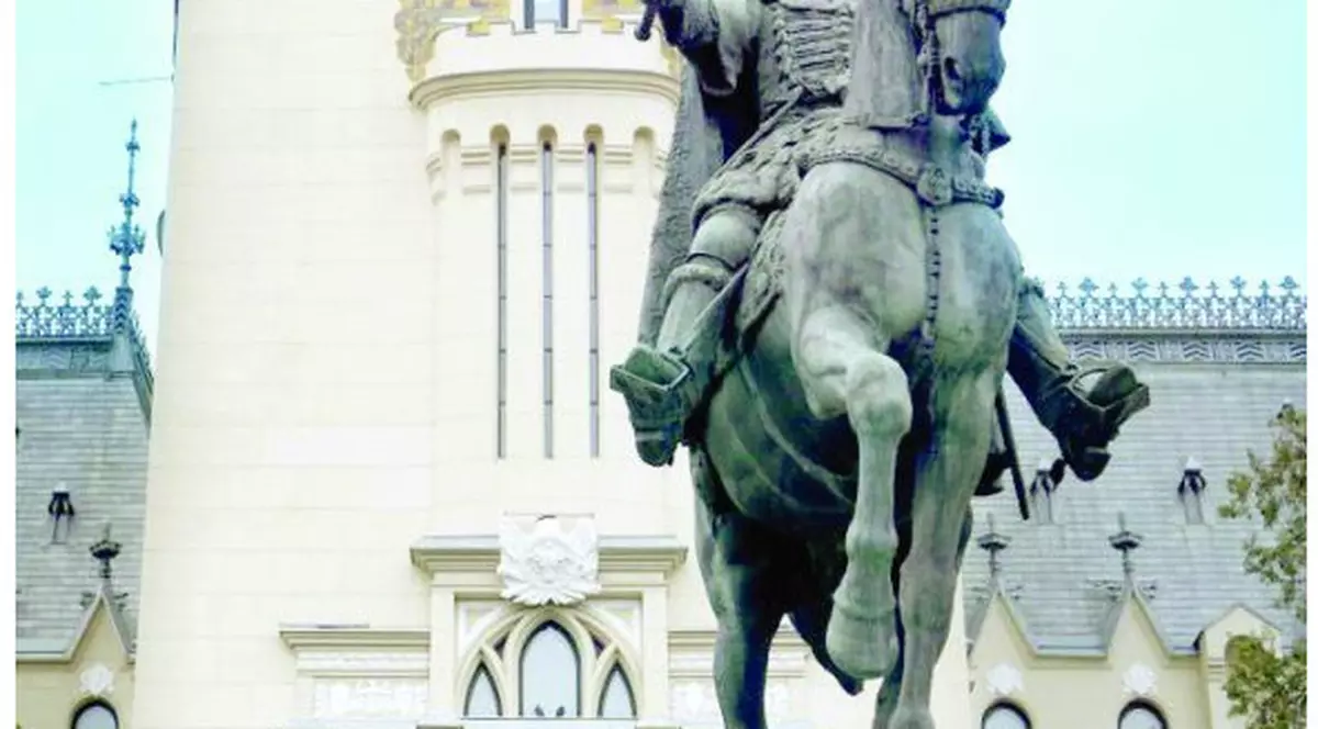 Calul lui Ștefan cel Mare din Iași va fi conectat la bluetooth. Ce conține strategia de dezvoltare urbană