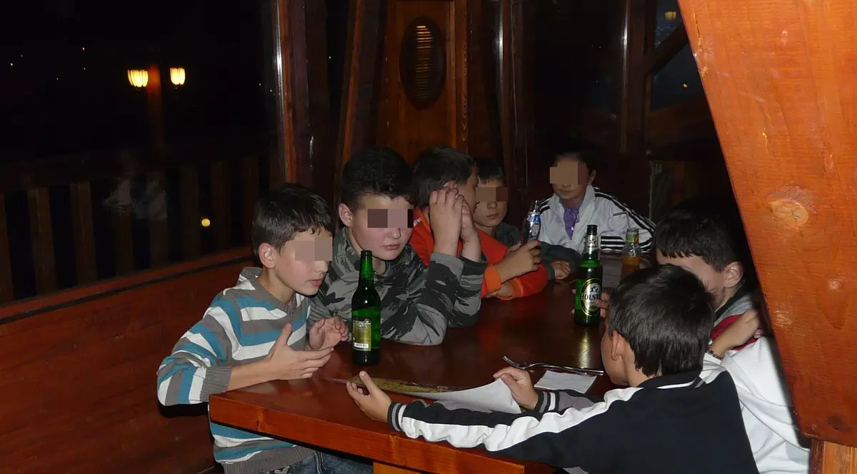 20% dintre tinerii din mediul rural consumă alcool