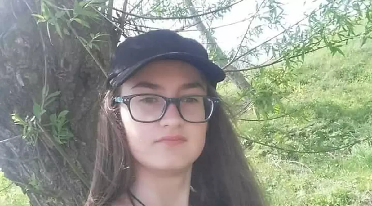 Georgiana, o tânără de 13 ani din Pașcani, dată dispărută. A fost văzută în Iași