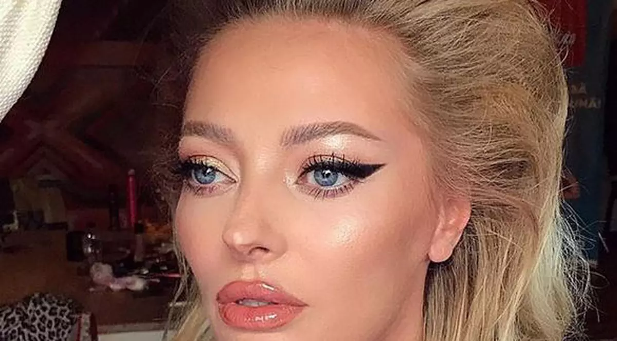 Delia, jignită în ultimul hal. Cum a răspuns artista după ce a fost criticată. “Ești foarte idiot “