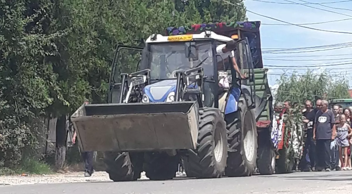 Băiețelul din Dolj ucis în somn de mama sa, înmormântat în Unirea