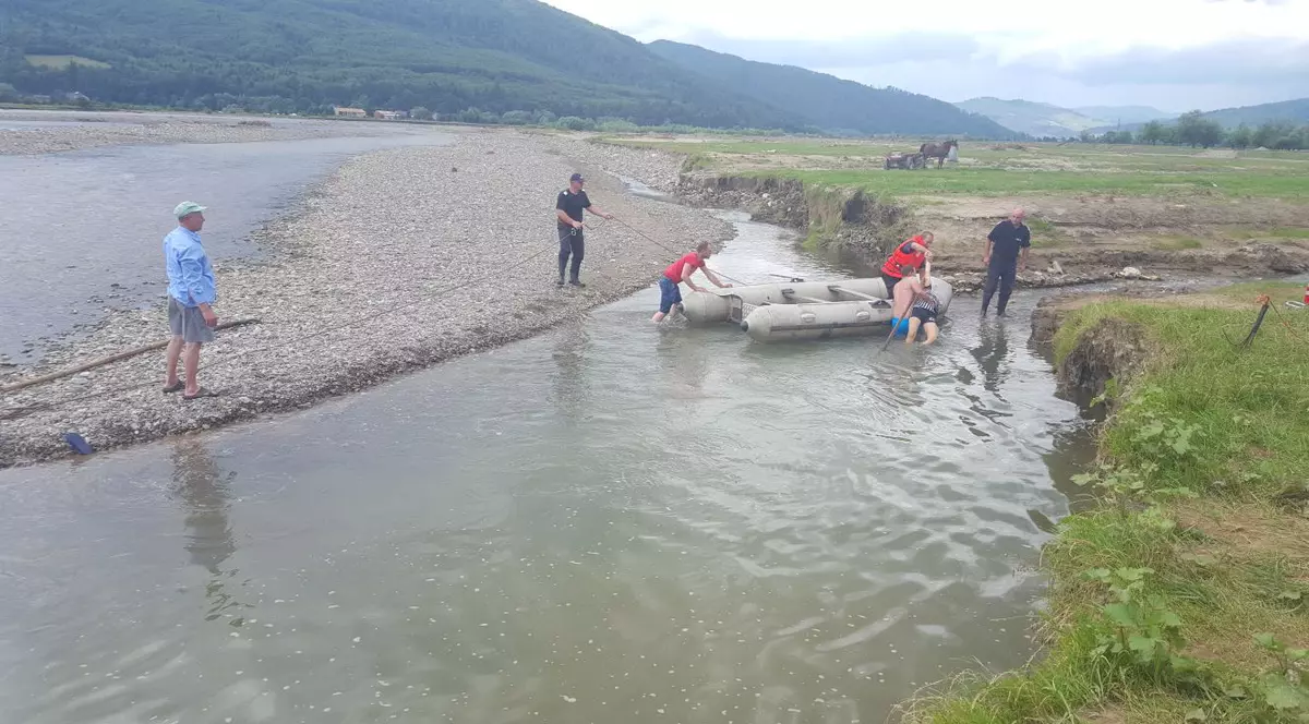 Două surori s-au înecat în râul Moldova, la marginea satului Capu Codrului