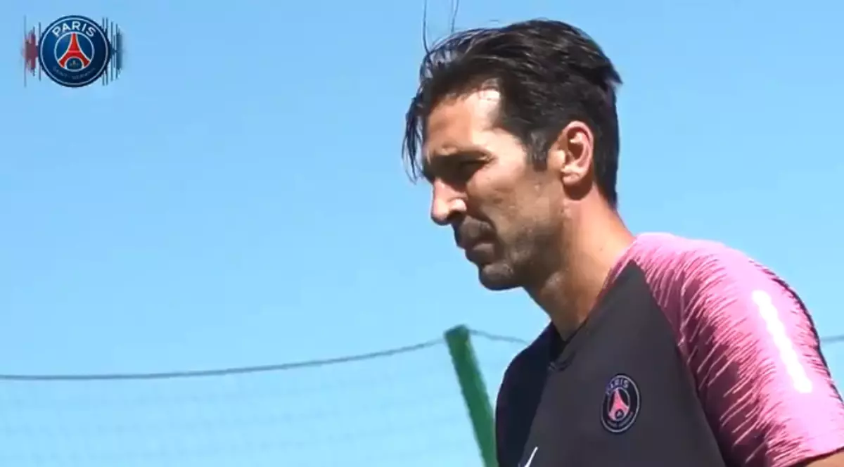 Gigi Buffon a beneficiat de o primire incredibilă din partea fanilor celor de la PSG