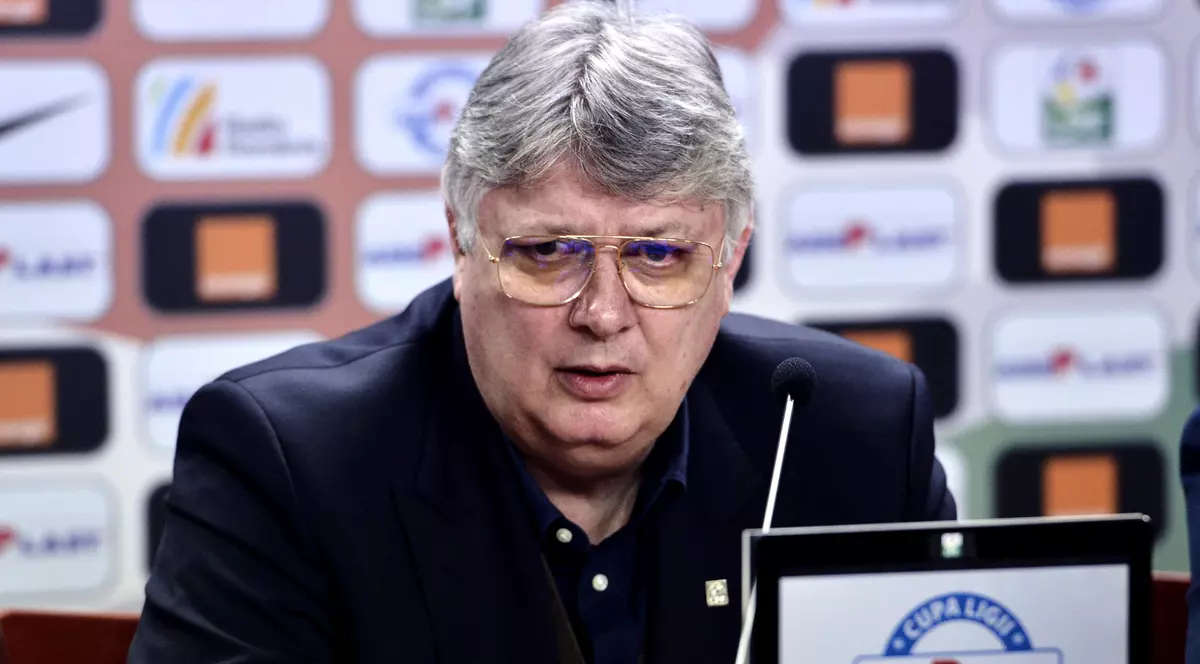 Președintele LPF, Gino Iorgulescu, le-a răspuns celor care s-au plâns că joacă pe frig și pe terenuri înghețate: "Liga 1 le oferă o pâine care nu e deloc rea"