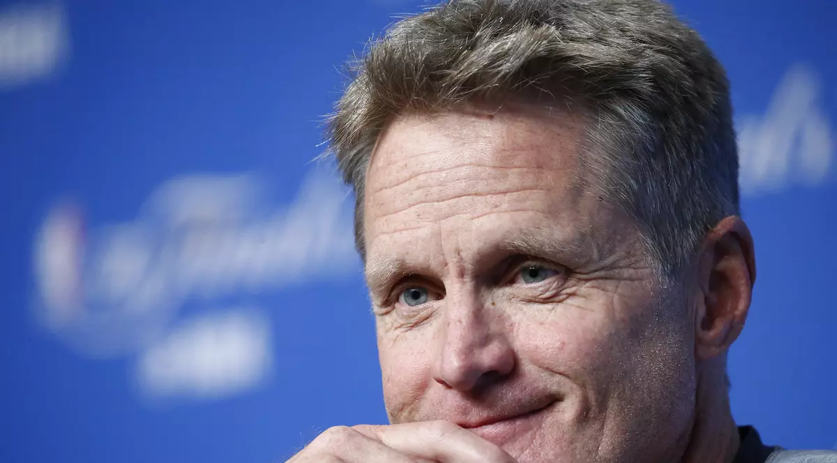 Steve Kerr rămâne la Golden State Warriors. Tehnicianul și-a prelungit contractul cu campioana ligii nord-americane de baschet