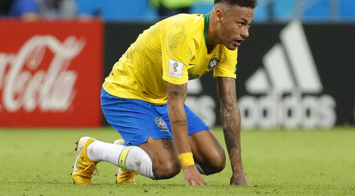 Neymar, criticat de Marco van Basten: ”Este prea mult teatru”.