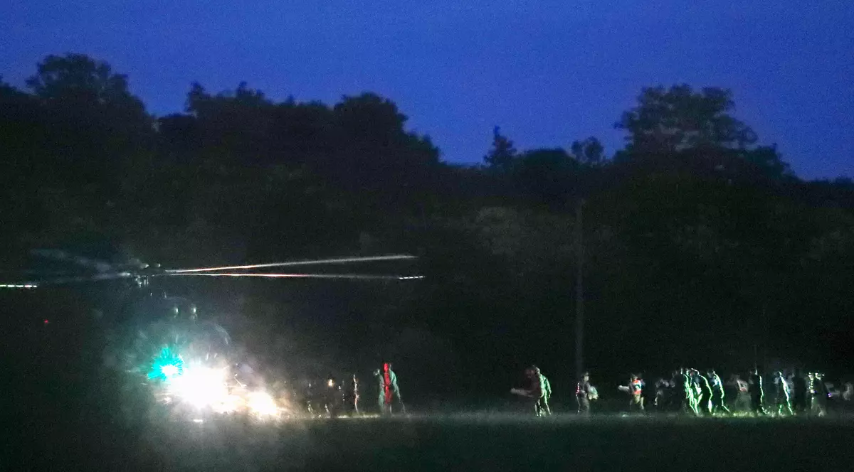 FOTO | Prima imagine cu copiii salvați din peștera inundată din Thailanda