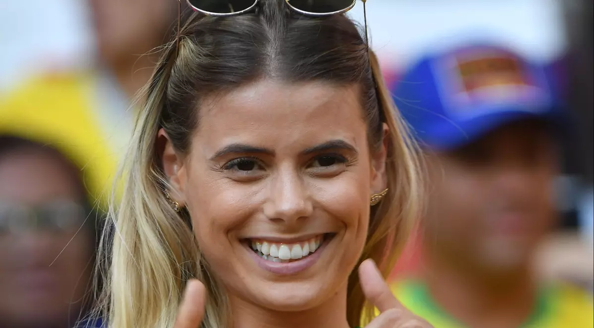 Fotbaliștii din naționala Braziliei sunt susținuți de iubite, soții și fotomodele celebre la Cupa Mondială de fotbal 2018