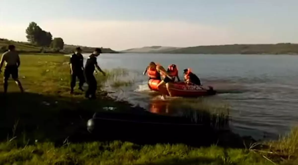 Un tânăr din Vaslui s-a înecat în lacul de acumulare. Sebastian şi-a dat viaţa pentru a salva o fată de la moarte