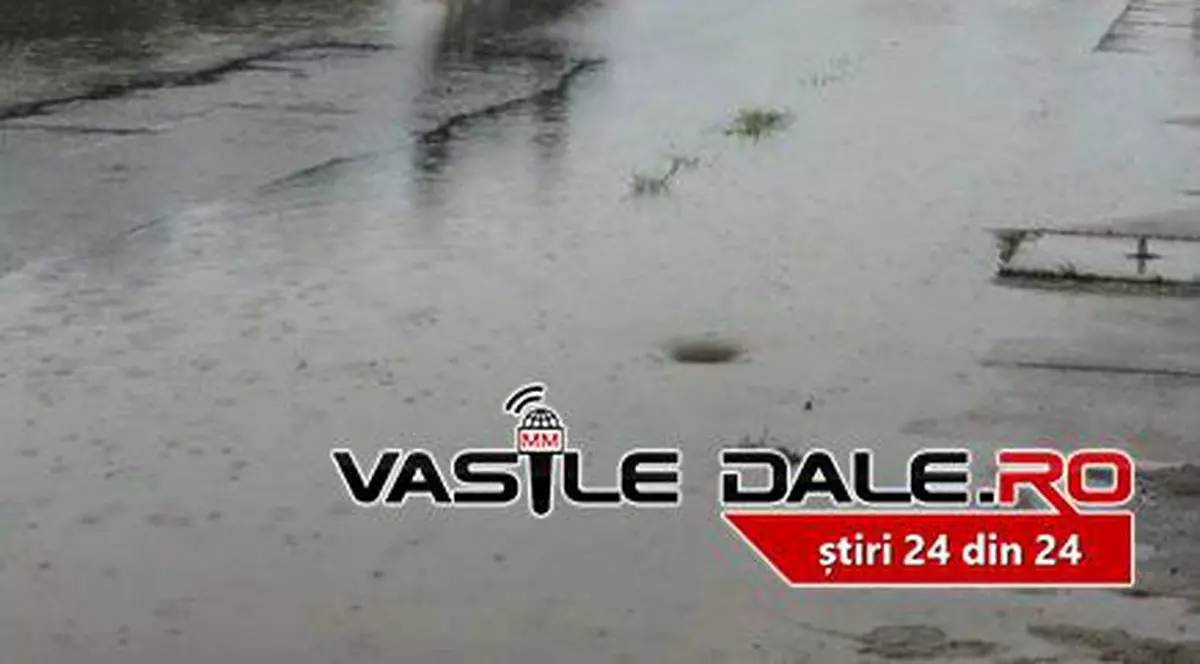 Inundații în Maramureș după ploile torențiale. Șuvoaile au făcut prăpăd și alte județe din țară