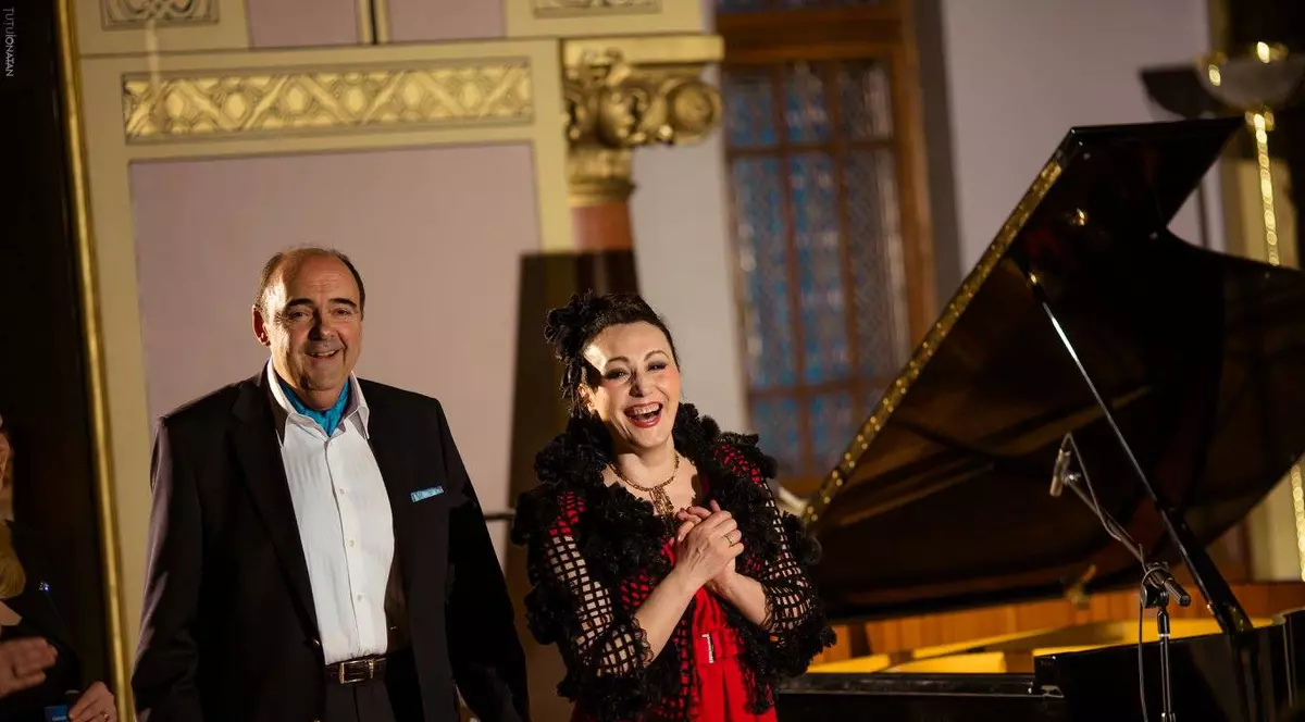EXCLUSIV/ Mezzosoprana Margarita Mamsirova, faimoasa voce de la Teatrul Balșoi, trăiește într-un castel din Bușteni