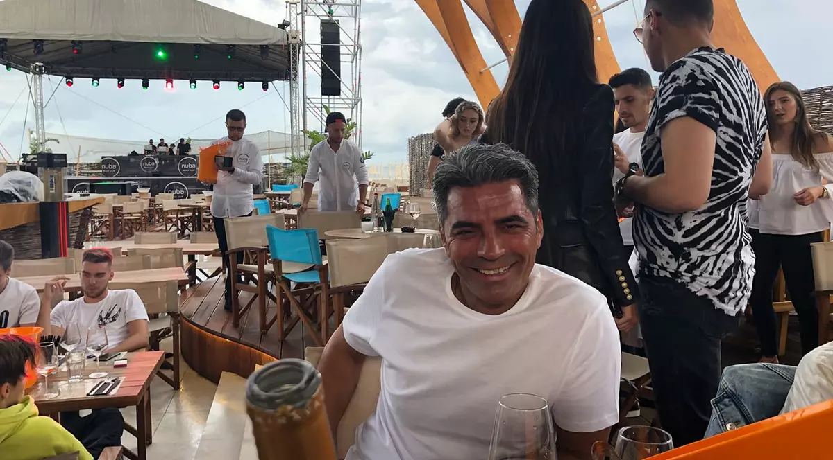 Marcel Toader se distrează la mare. Cine e Lizeta, femeia cu care se afișează | FOTO