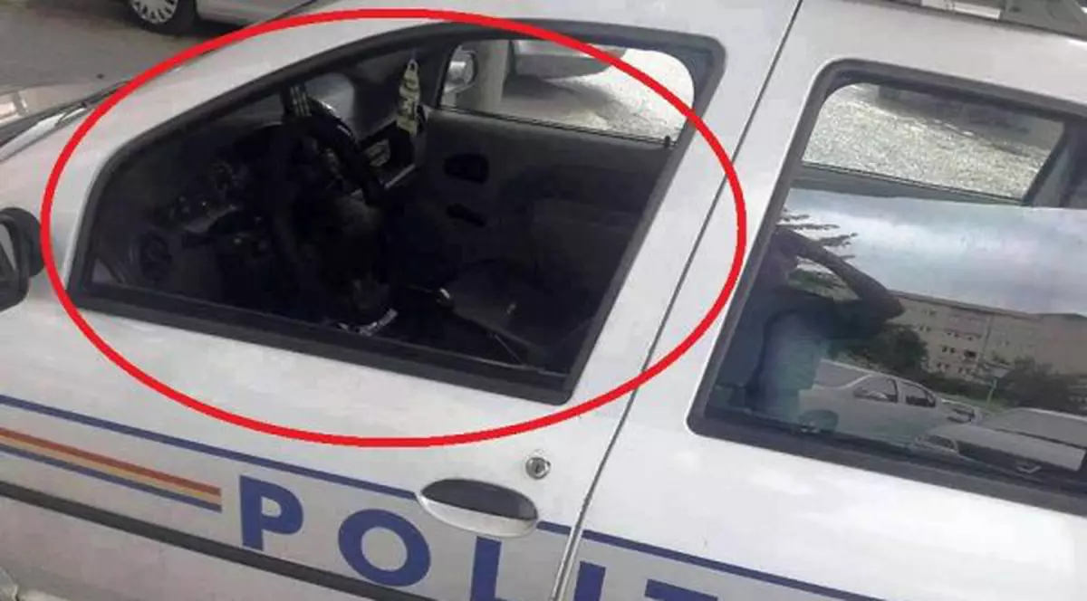 Un polițist din Suceava a fost lovit cu o piatră aruncată prin geamul mașinii. Agresorul lăsat în libertate