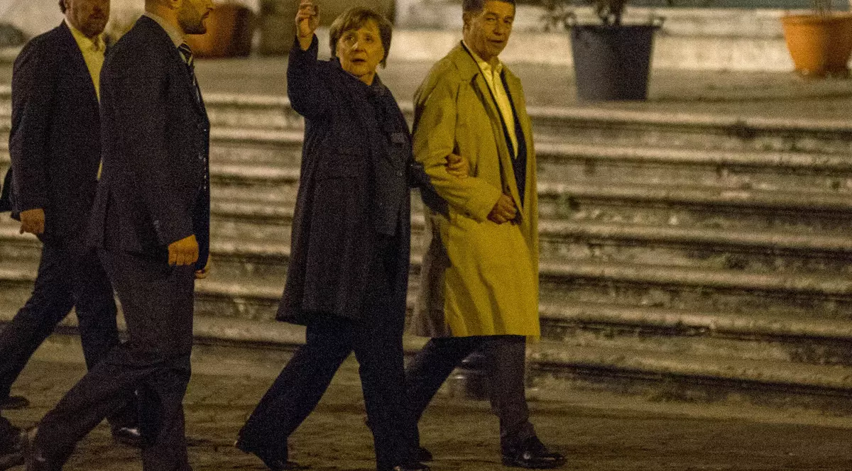 Angela Merkel și soțul ei, apreciați de Maurice Munteanu pentru stilul adoptat pe stradă: Imaginea vorbește despre civilizație