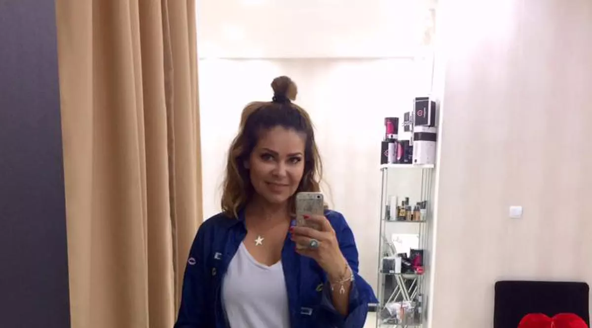 Cum arată Miki, ex K-pital, în costum de baie. Vacanță pe cinste în Grecia | FOTO