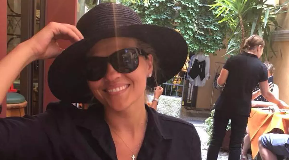 Mirela Vaida, în costum de baie. Una din puținele ocazii când se afișează așa