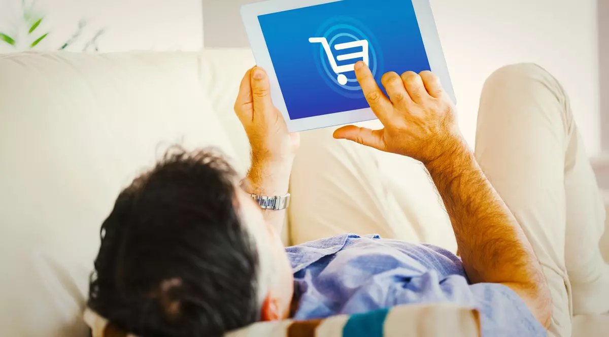 (P) Primul parc comercial din România trece în on-line