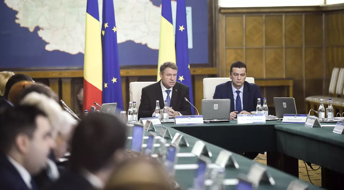 Klaus Iohannis la sedinta de Guvern