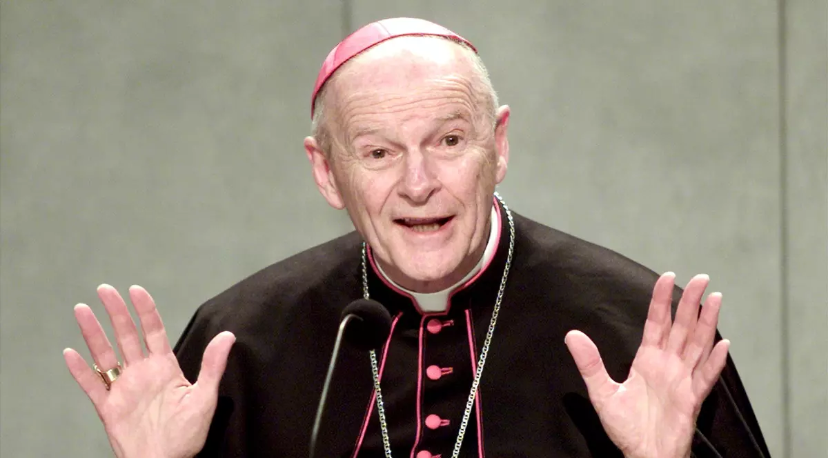 preot din sua acuzat de abuz sexual