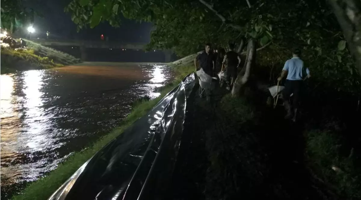 Tabără cu 90 de copii și adolescenți din Bacău, fără apă potabilă din cauza inundațiilor