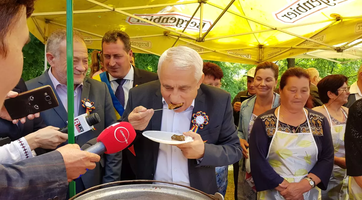 Un artist român celebru a scris o melodie despre ministrul Daea! “Petrică are o oaie” e album-record! O melodie îi e dedicată și lui Liviu Dragnea