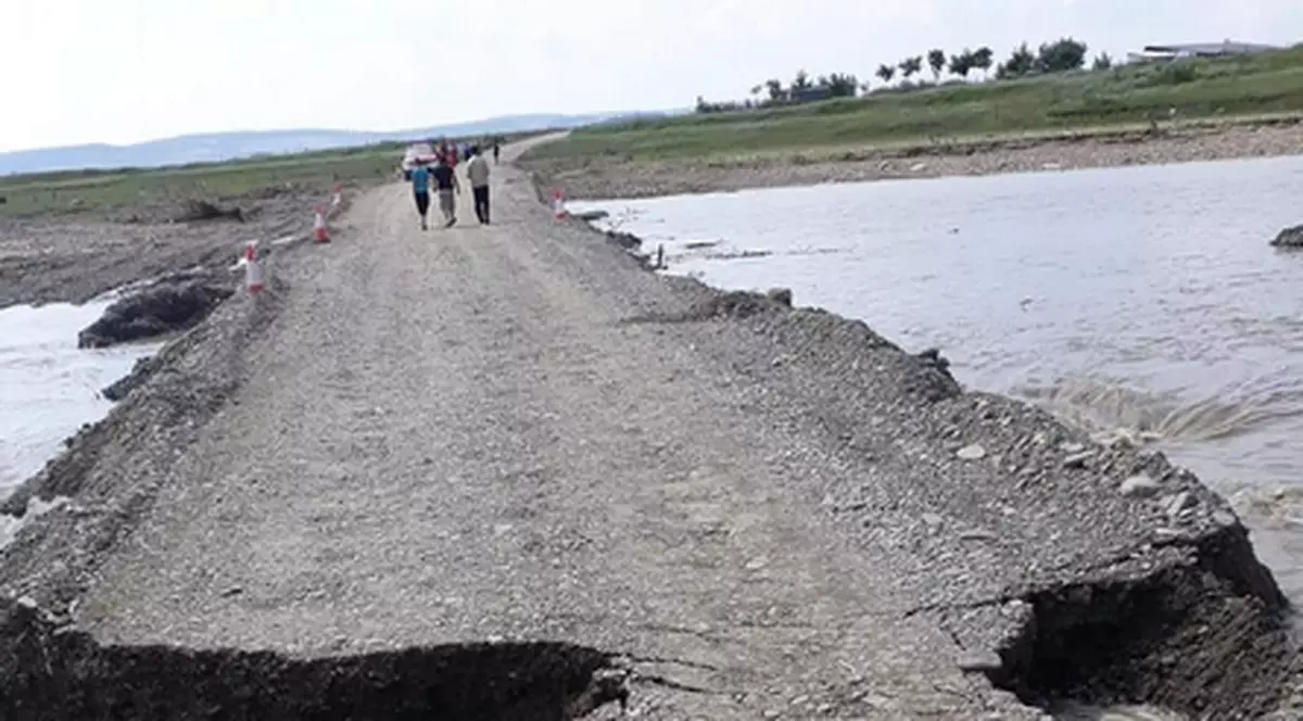 Podul de la Milişăuţi a cedat după cinci zile de la inaugurare