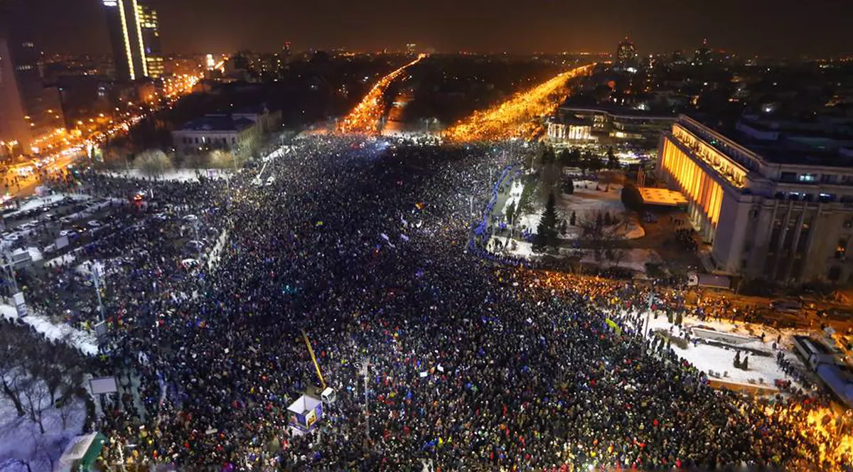 Mesaj tulburător al pilotului de pe MiG-21 mort azi, postat când au început protestele #rezist: ”Trăiască România!”