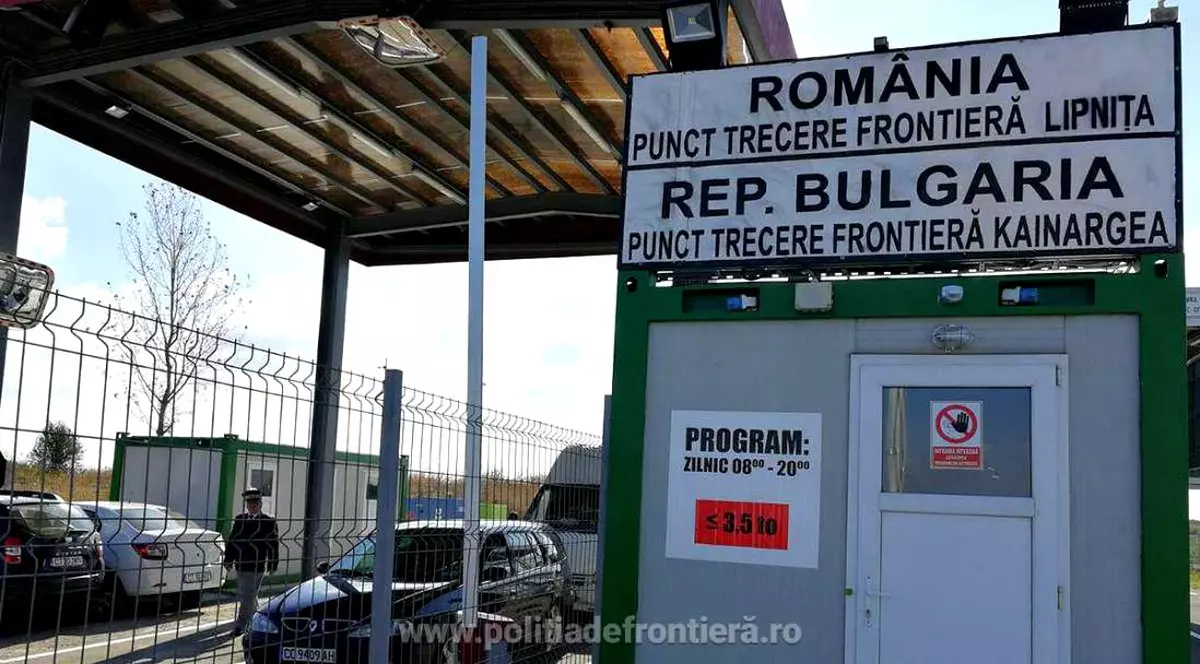 Bulgaria trece la sistemul electronic de viniete. Imagine de la frontiera României cu Bulgaria