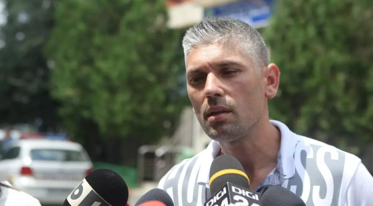 UPDATE / Poliția Română, despre șoferul cu plăcuțe anti-PSD: "Nu are legătură mesajul cu dosarul penal" (VIDEO)