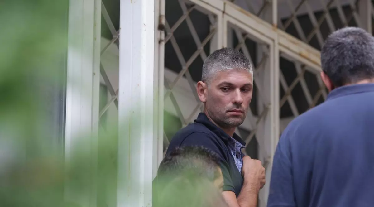 UPDATE/ Șoferul mașinii cu număr anti-PSD face plângere pentru că fiul său a fost nevoit să asiste la audierea sa (VIDEO)