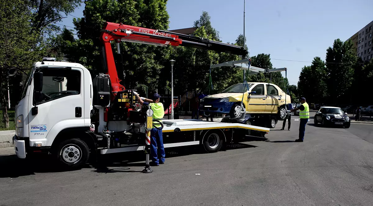 223 de mașini ridicate în sectorul 3 din Capitală