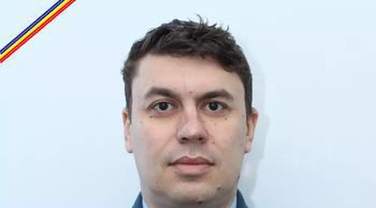 EXCLUSIV: Pilotul-erou Florin Rotaru, reclamat la 112 pentru că ar fi zburat prea jos cu avionul și ar fi deranjat populația