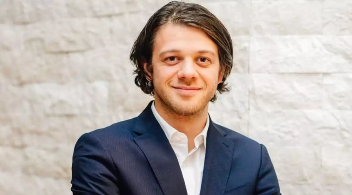Cine este milionarul care va prelua Rapidul: ”Am bani, altfel nu mă băgam!”