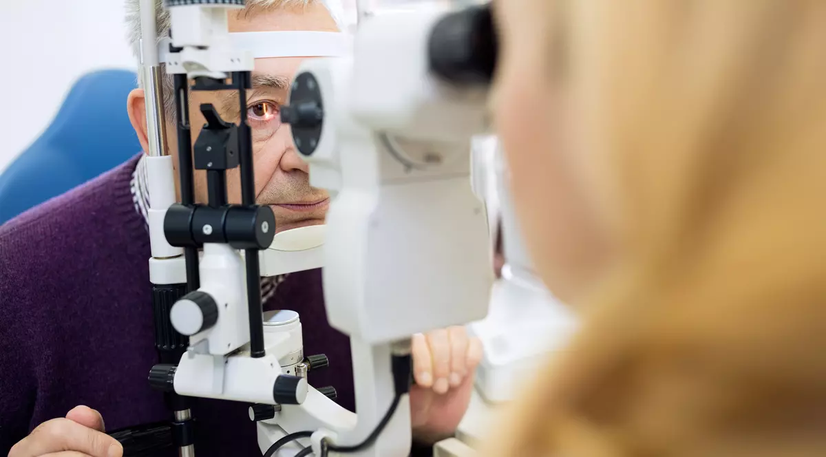 250 de lei pentru ochelari