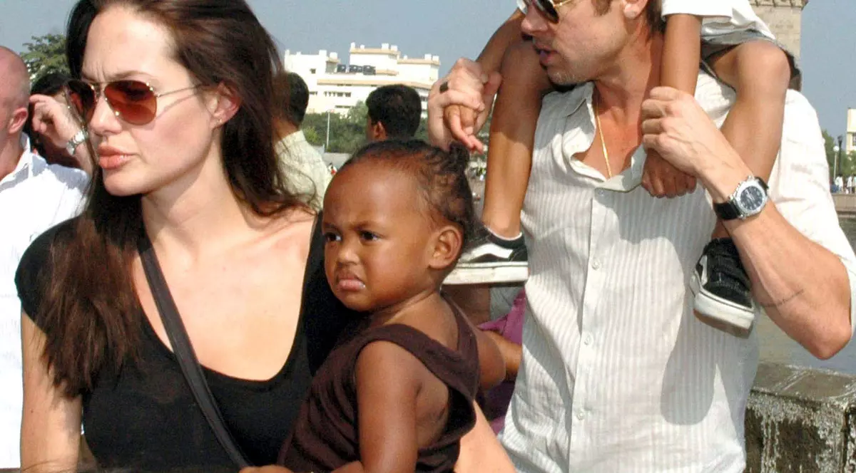 Brad Pitt îi răspunde Angelinei Jolie