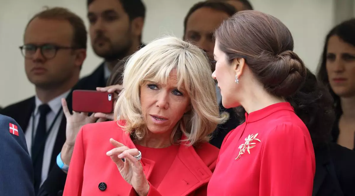 FOTO/ Prințesa Mary a Danemarcei și Brigitte Macron s-au asortat în Copenhaga. Ținutele lor, din nou apreciate pentru eleganță și bun stil