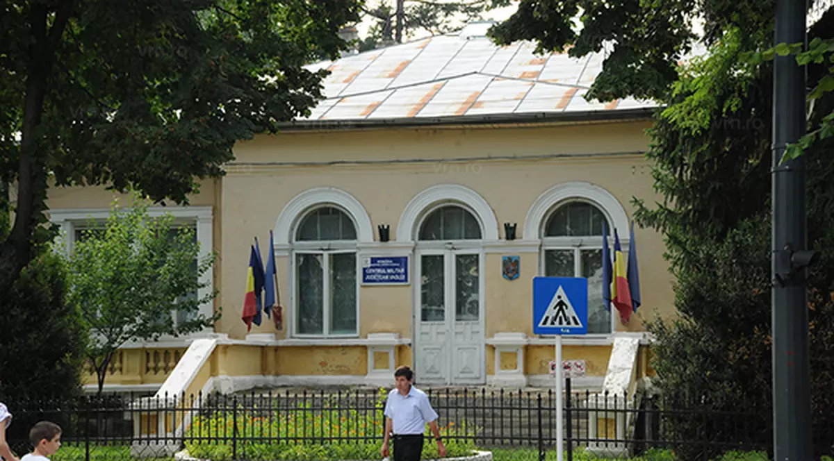 Un fals militar din Vaslui s-a încadrat cu o diplomă de liceu falsificată. Totul, de gura mamei