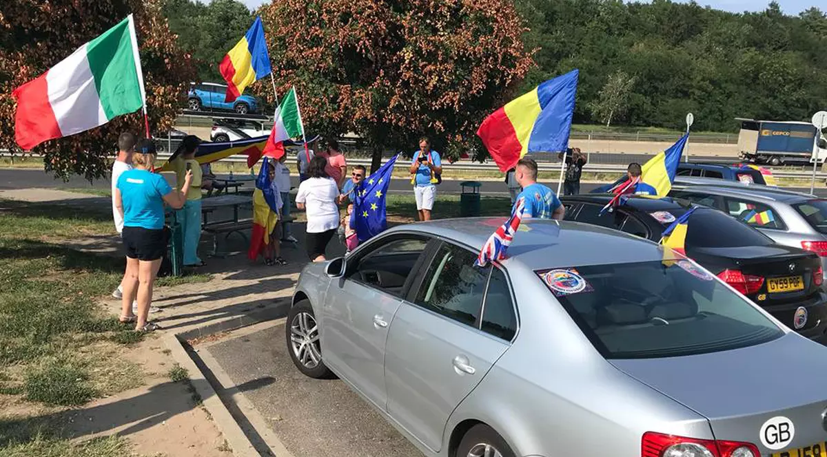 Coloană de mașini din Moldova, pentru Mitingul Diasporei. Se alătură protestului din Piața Victoriei