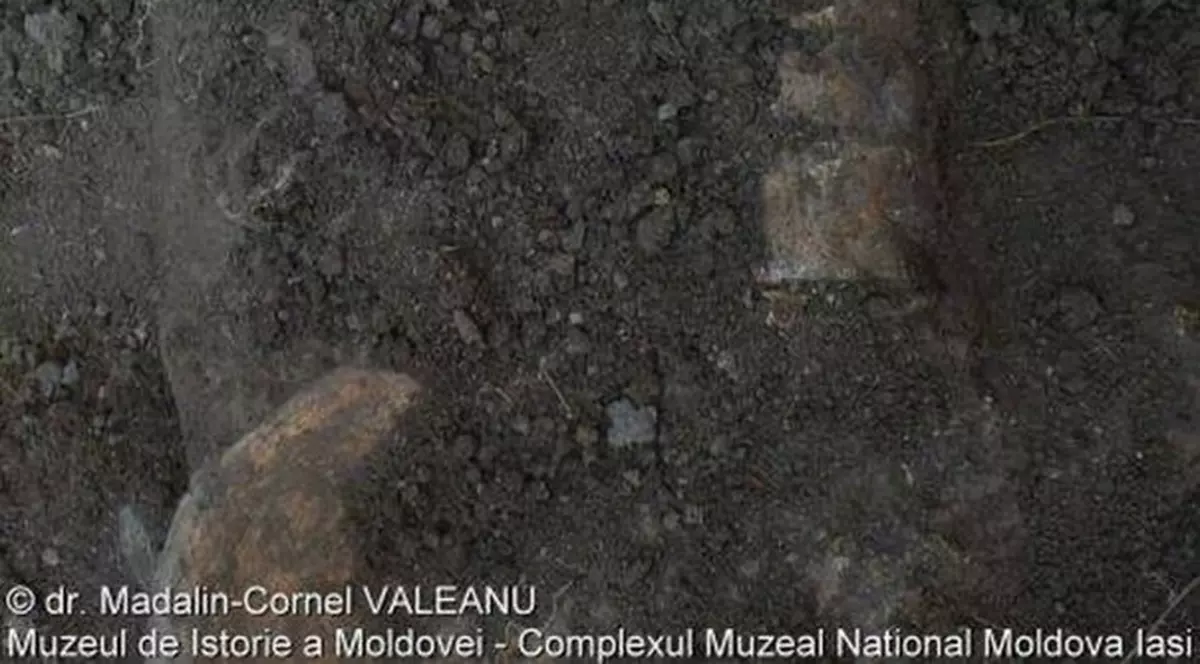 O comoară a fost descoperită la Iași, în curtea unei mânăstiri. Monedele de aur sunt din secolul XVI