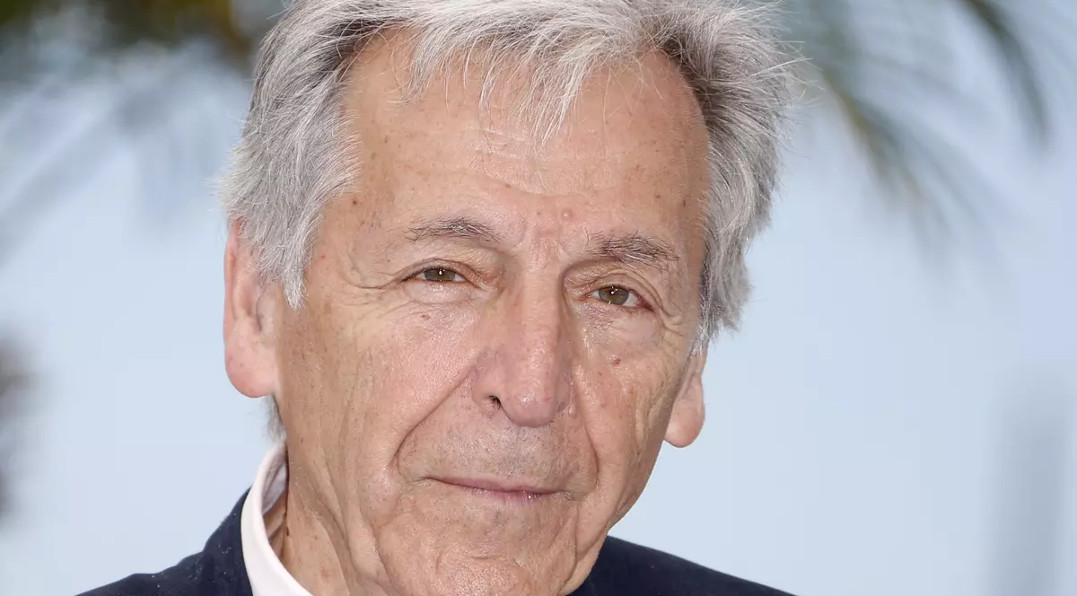 Un regizor grec premiat cu Oscar a fost nevoie să-și infirme moartea în direct la televizor