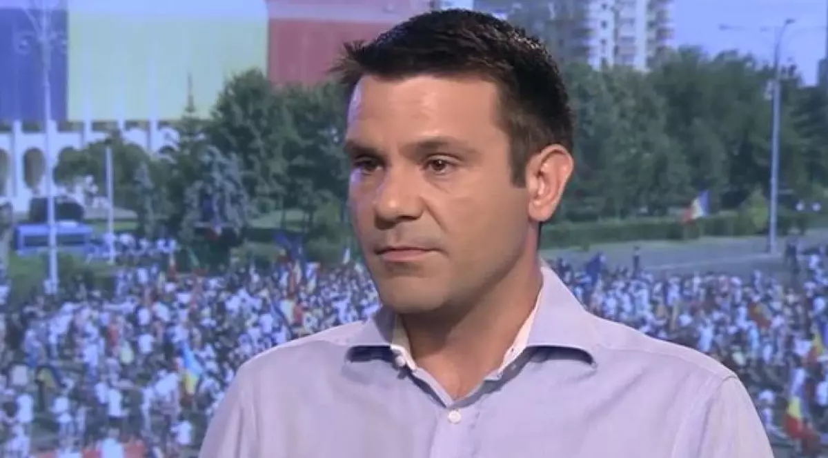 Jurnaliști Digi 24, agresați de jandarmi în Piața Victoriei. Cristian Popa, reporter Digi 24